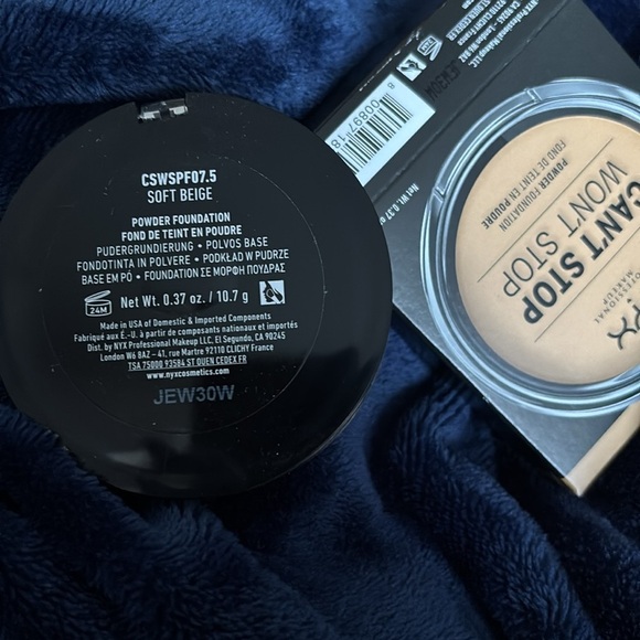 NYX “ Can’t Stop Won’t Stop” Powder Foundation in ‘Soft Beige’ - Picture 7 of 10